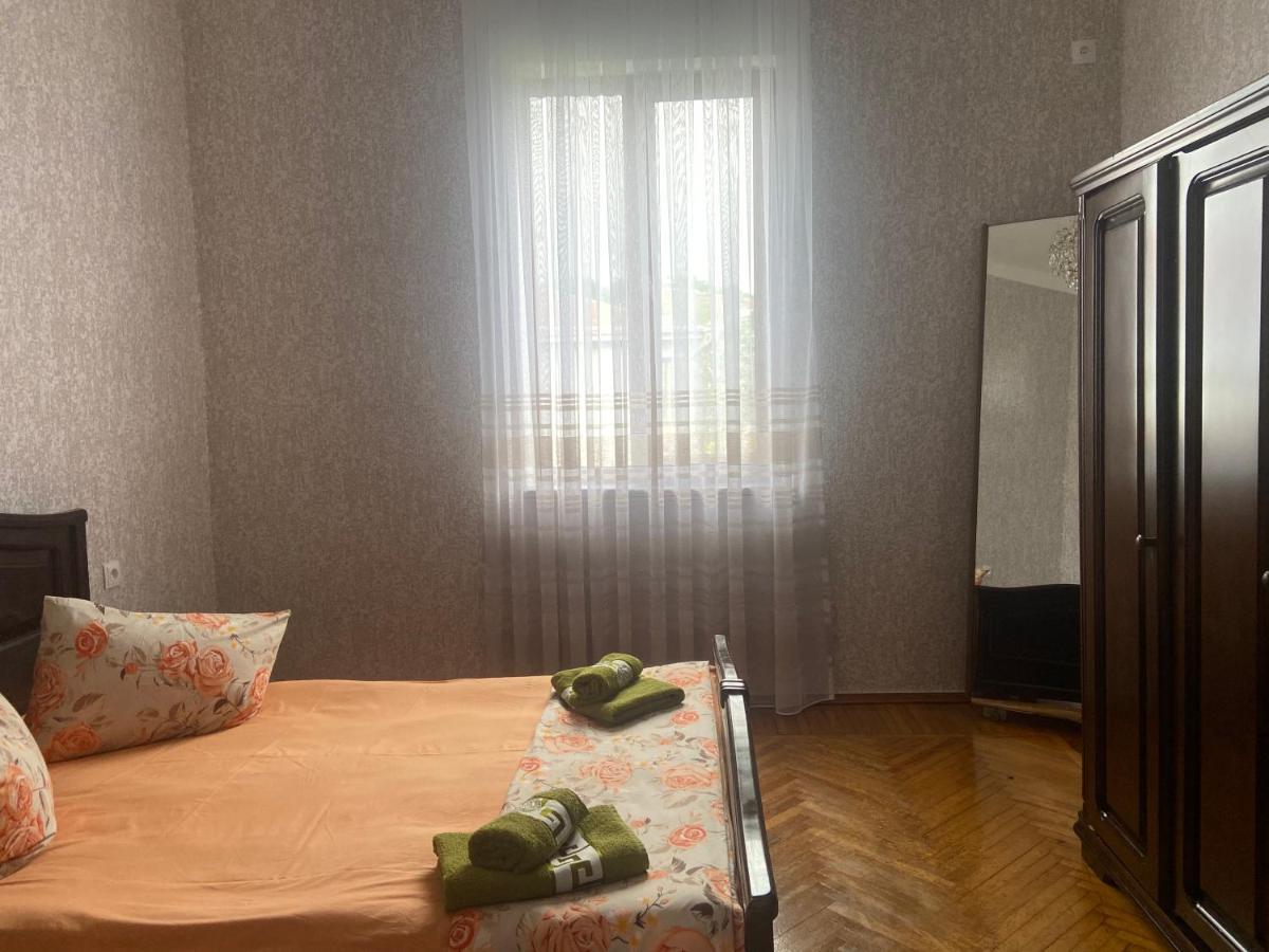 Luka Family Guest House 巴统 外观 照片